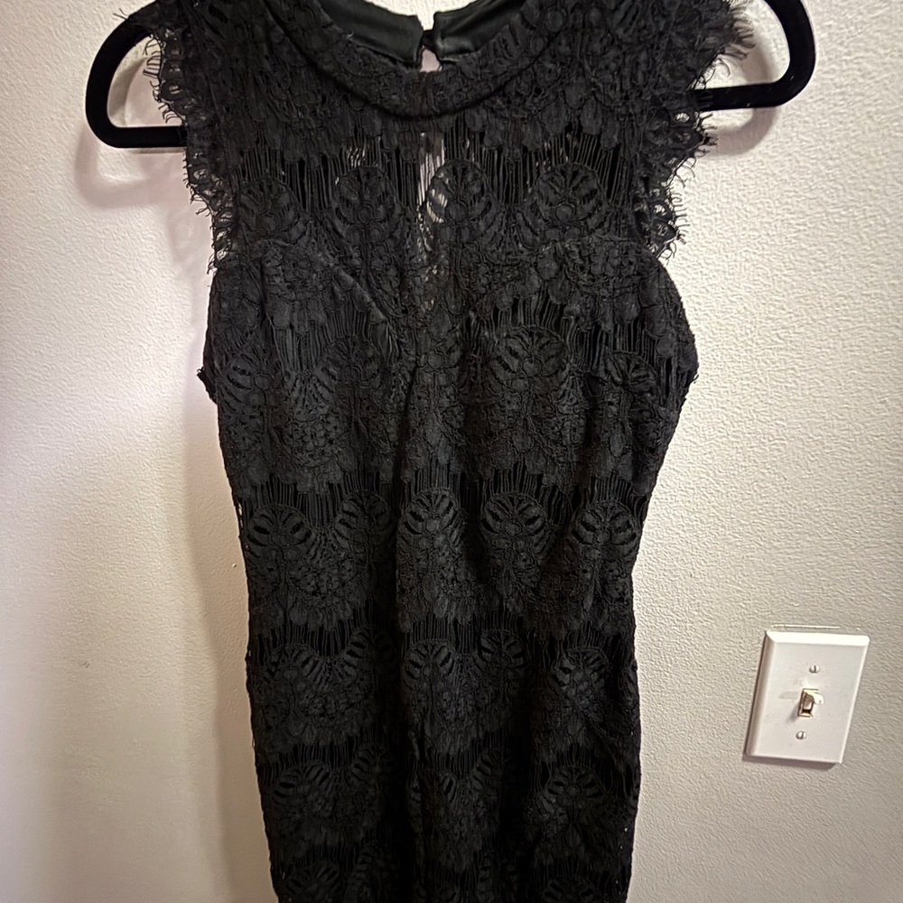Forever 21 Black Lace Bodycon Cocktail Dress Size Medium